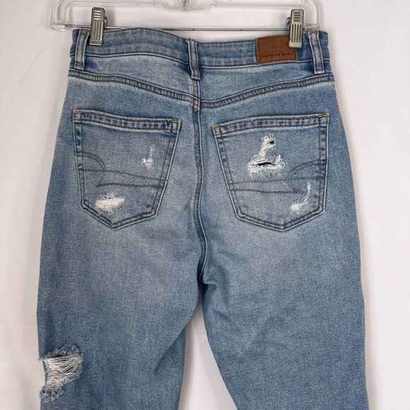 American Eagle Stretch Destructed Mom Jean Denim Blue Distressed Size 2R - Picture 4 of 12